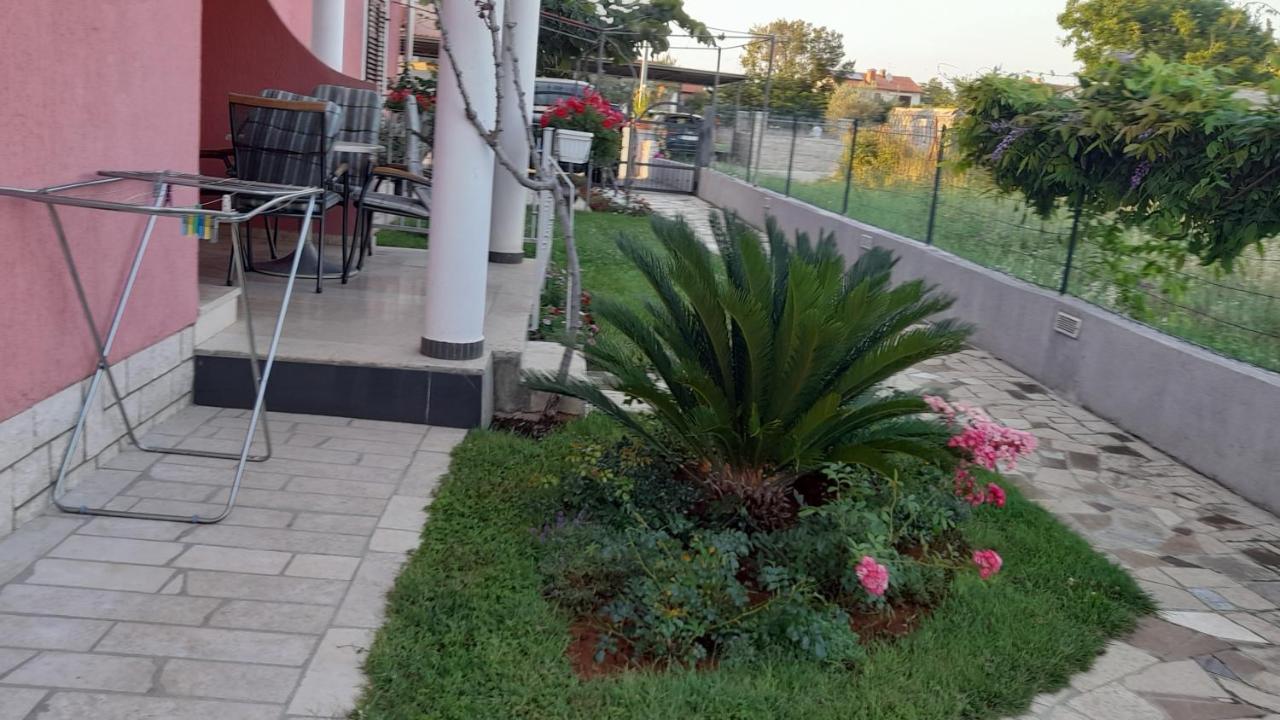 Apartments Dragica Poreč Exterior foto